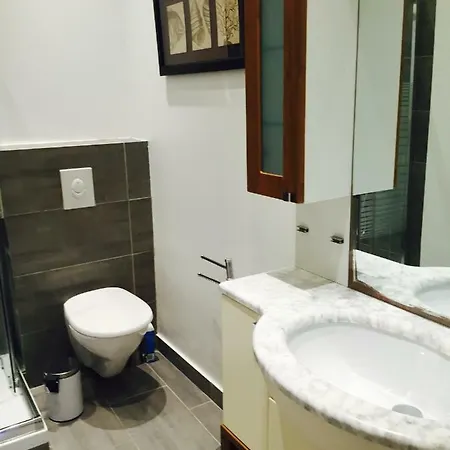 Festivals B Apartment *